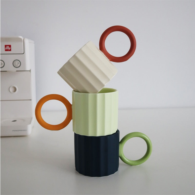 Tasse à café en céramique à grande anse style nordique