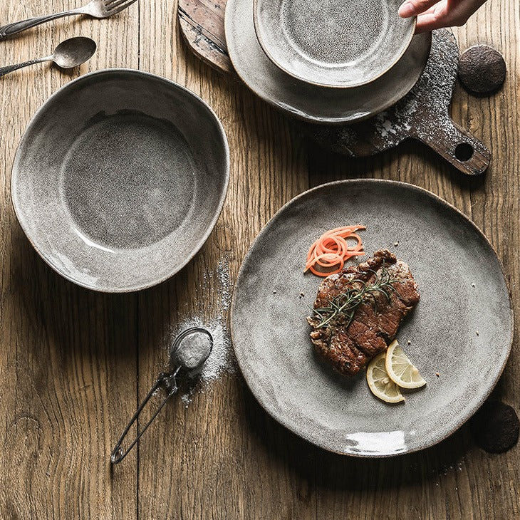 Assiettes plates en céramique japonaise