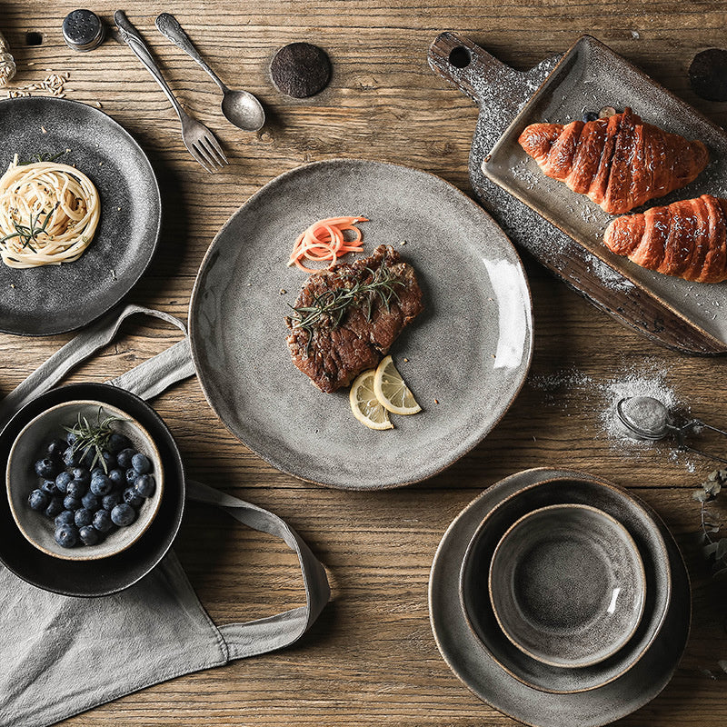 Assiettes plates en céramique japonaise
