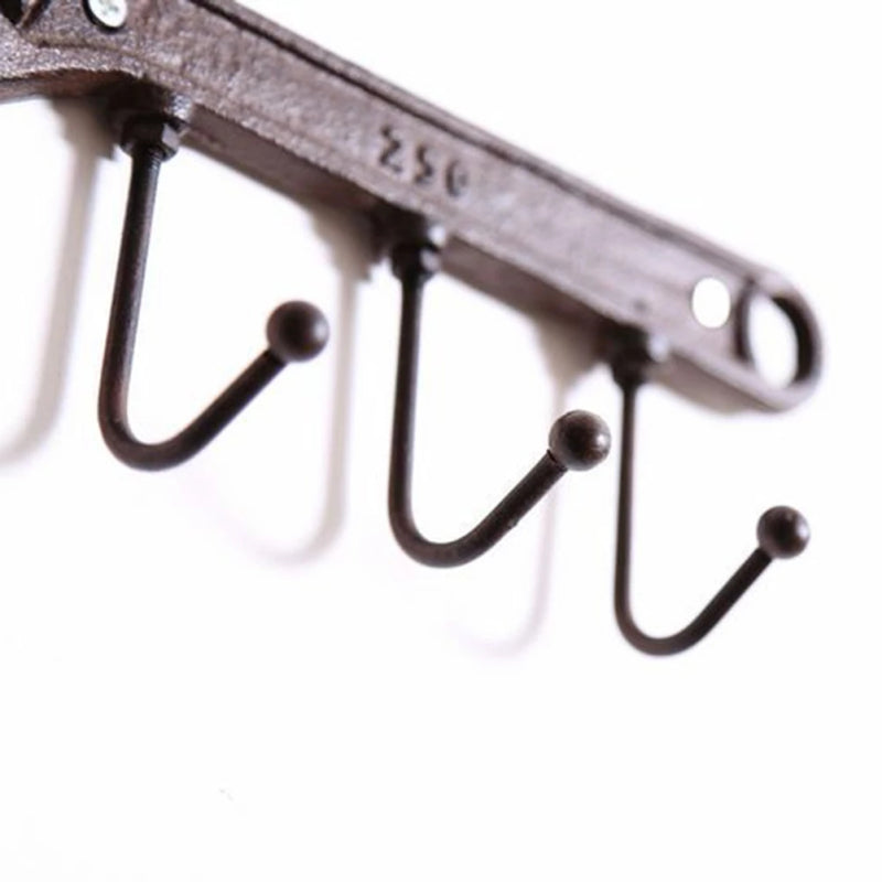 Crochets muraux rétro en fonte