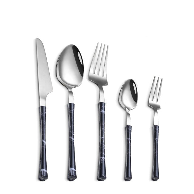 Ensemble de couverts élégants en acier inoxydable