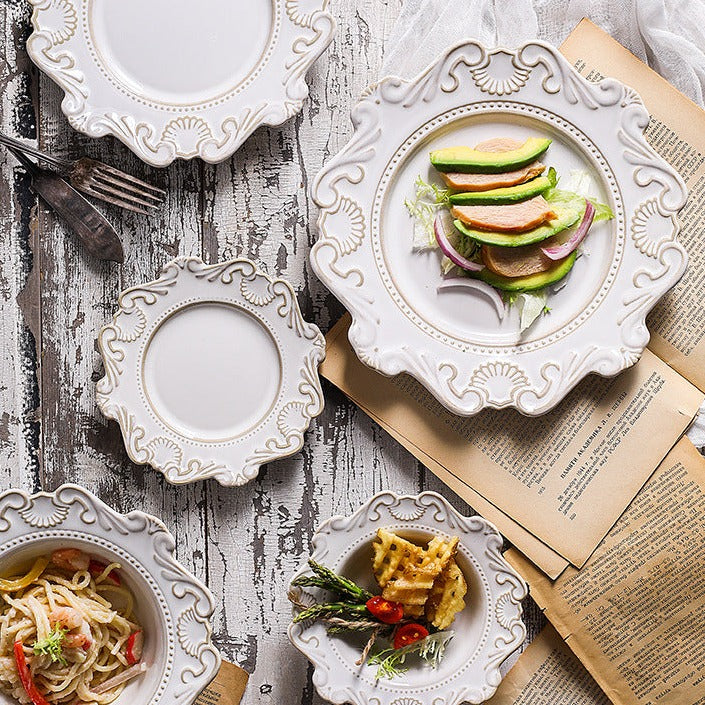 Vaisselle en relief européen