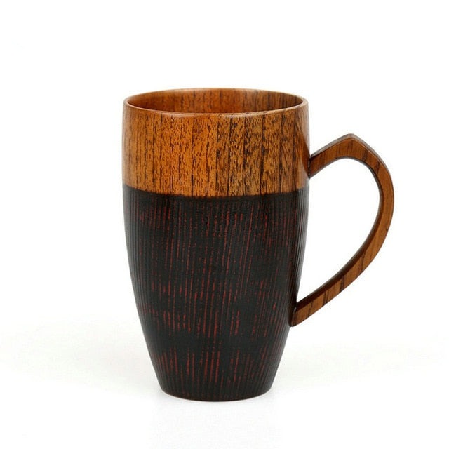 Tasse en bois naturel faite à la main