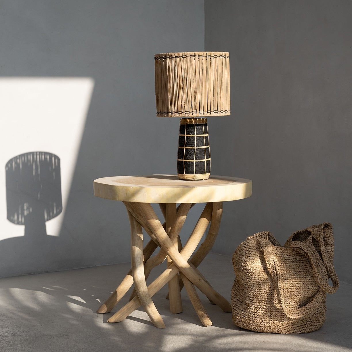 The SKIATHOS Table Lamp - Natural Black Interior