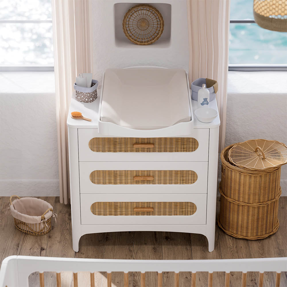 NEREIDES Chest of Drawers - Neige with drawers in a nursery setting