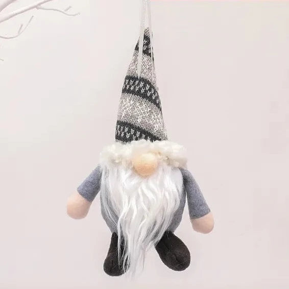 Gnome de Noël suspendu pour la décoration
