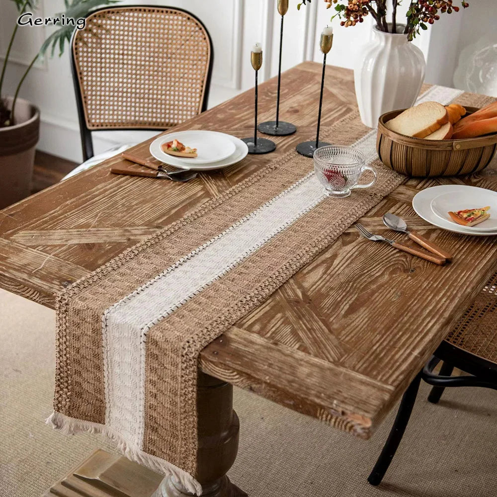 Chemin de table vintage avec motif