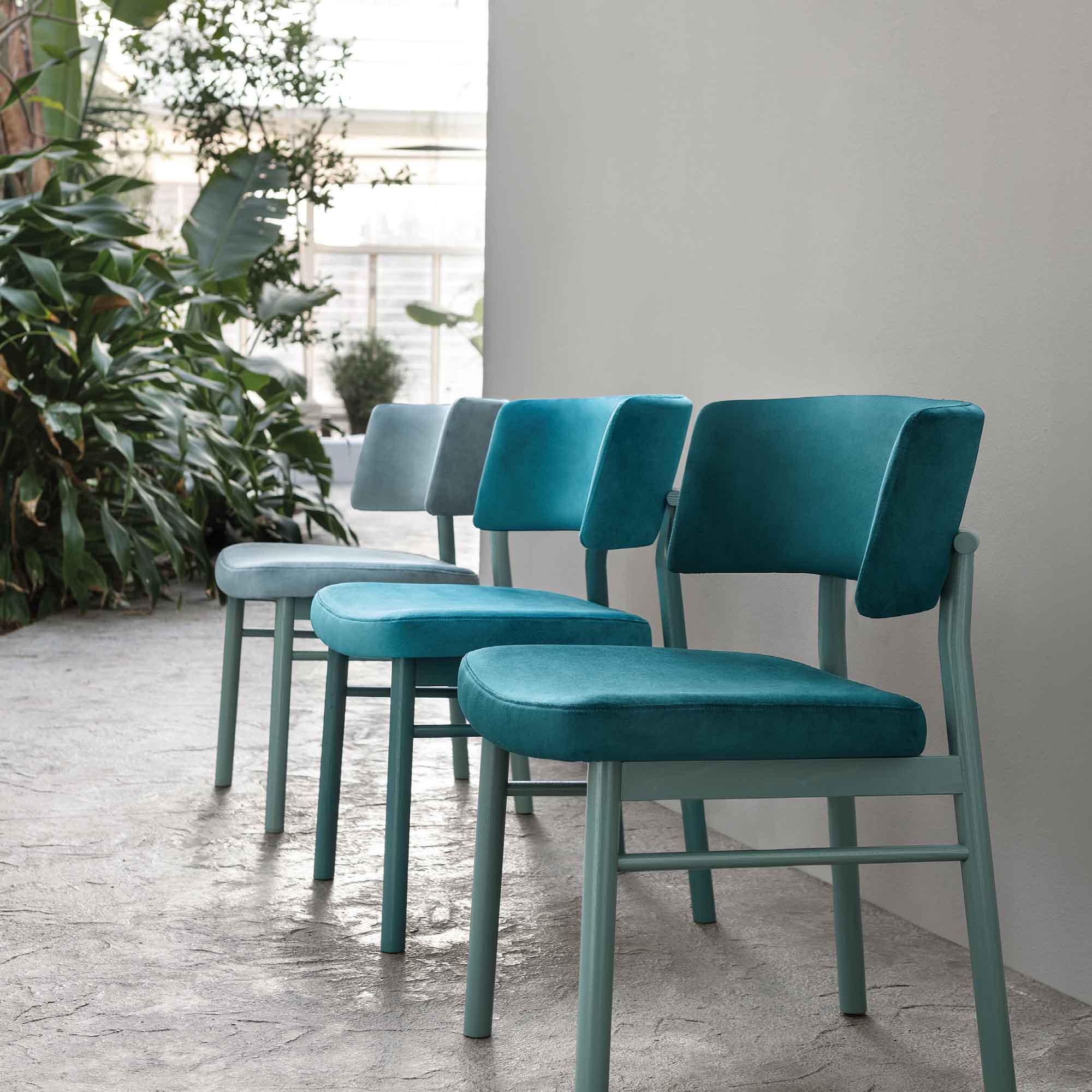 MARLEN LE Chair blue and aqua interior view