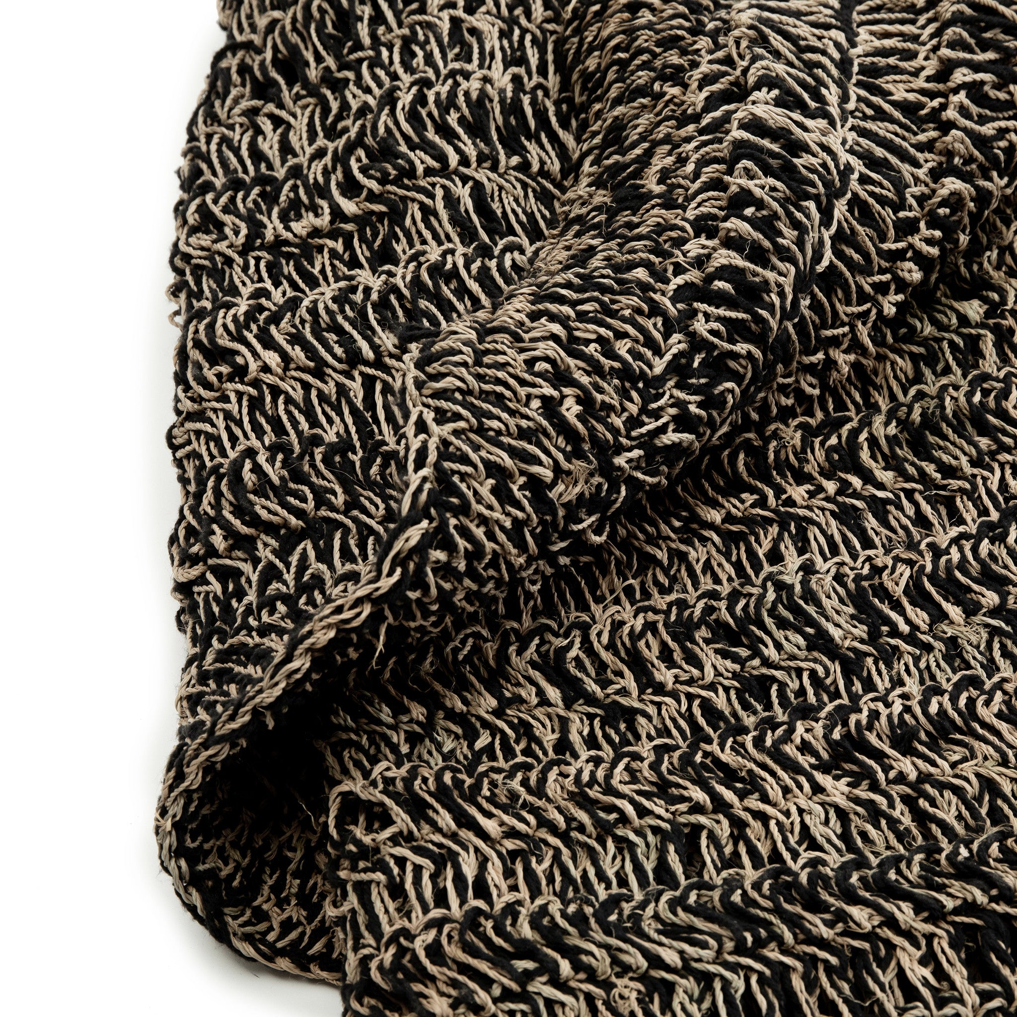 THE SEAGRASS Carpet 100 Natural-Black macro view