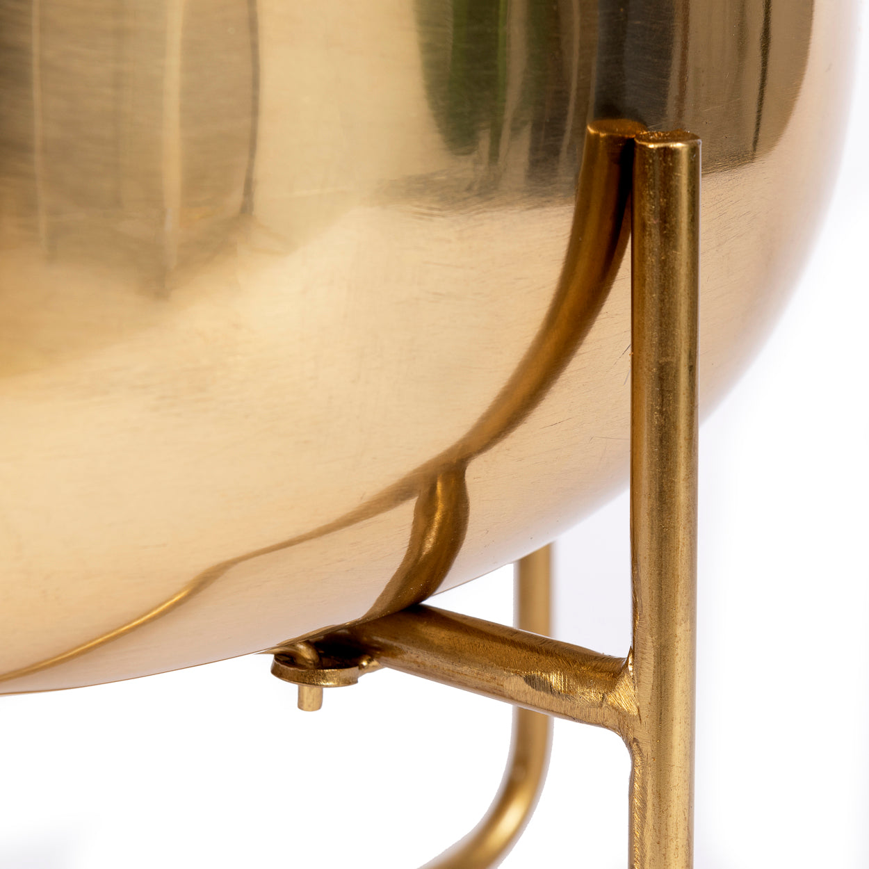 THE BRASS Planter On Stand crop detail