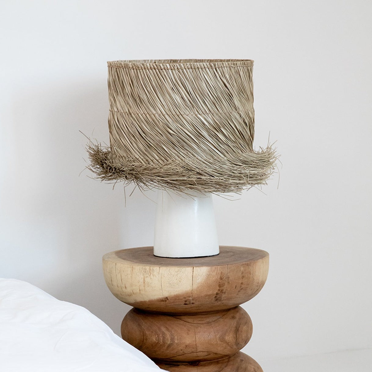 THE PANDAN Table Lamp  Natural White interior front view