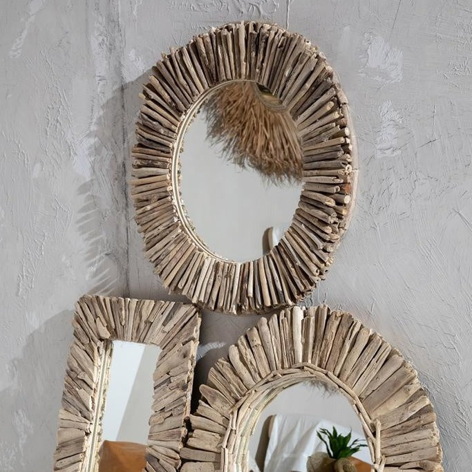 THE DRIFTWOOD CROWN Mirror interior view