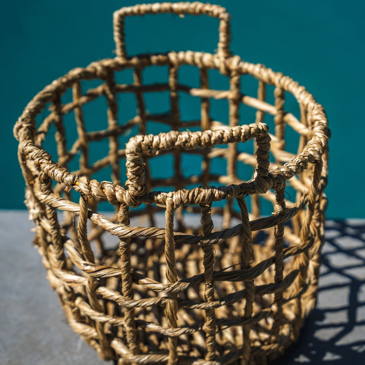 THE CUA DAI Baskets Set of 3 single basket, interior view