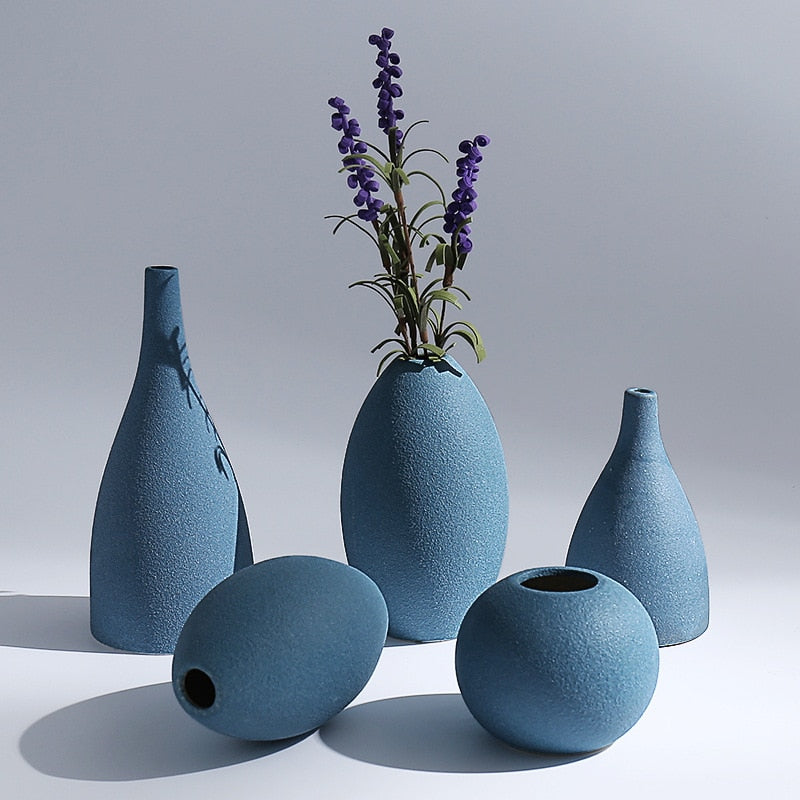 Vases à fleurs en céramique artisanale