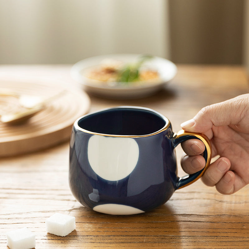 Tasse à café créative en céramique avec motifs de points et de rayures