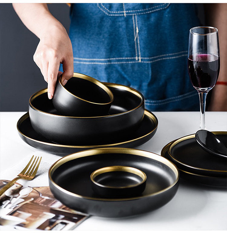 Assiettes plates en porcelaine noire