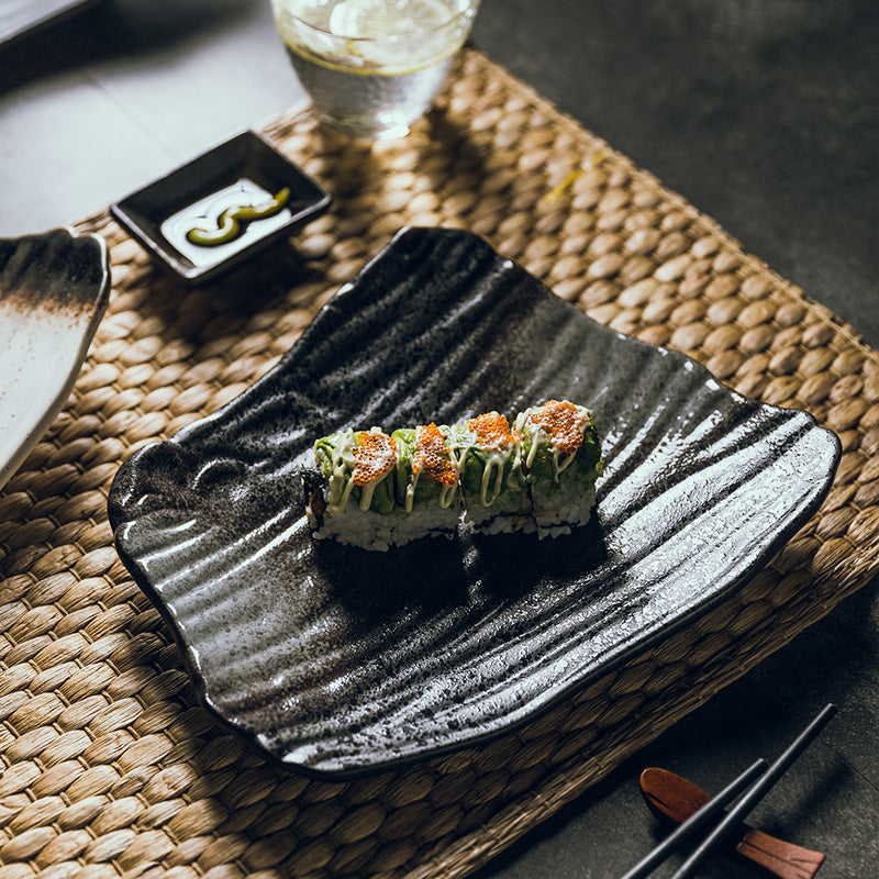 Assiette à Sushi Irrégulière en Céramique Style Japonais
