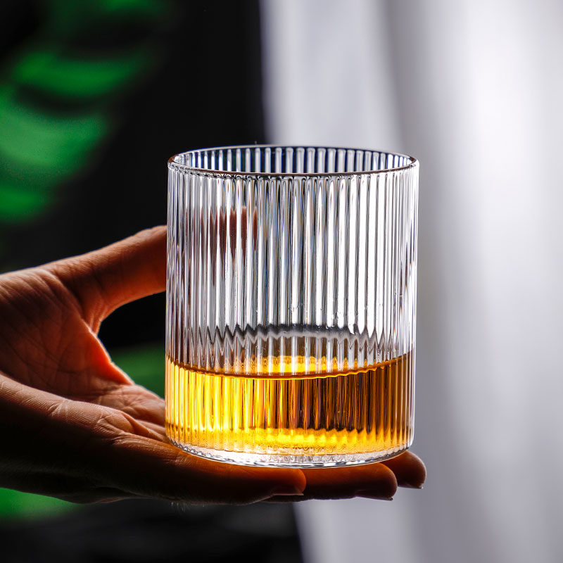 Tasse en verre créative faite à la main avec motif vertical