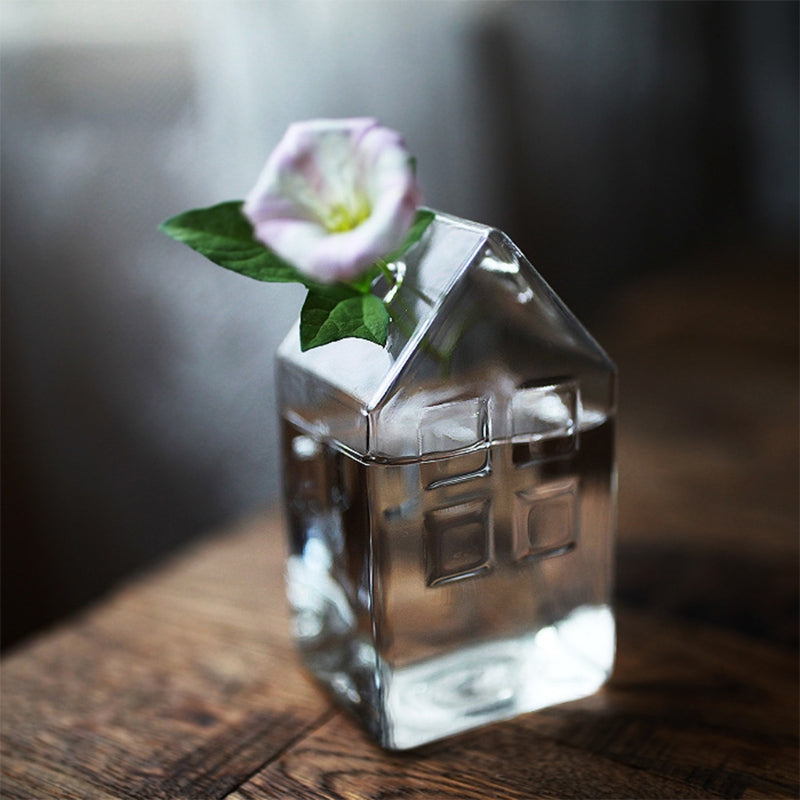 Fleur de vase en verre en forme de maison