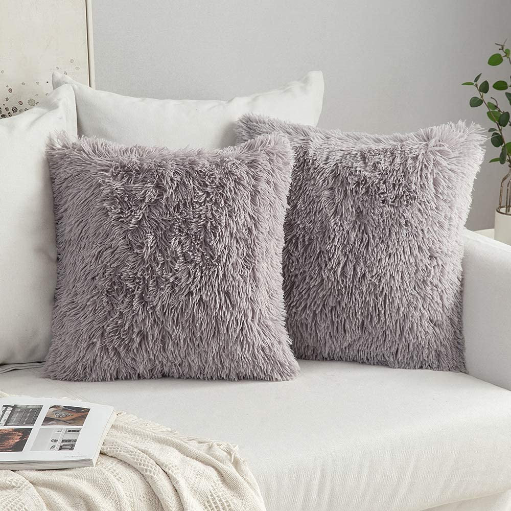 SOFT SHAGGY Housse de coussin en peluche