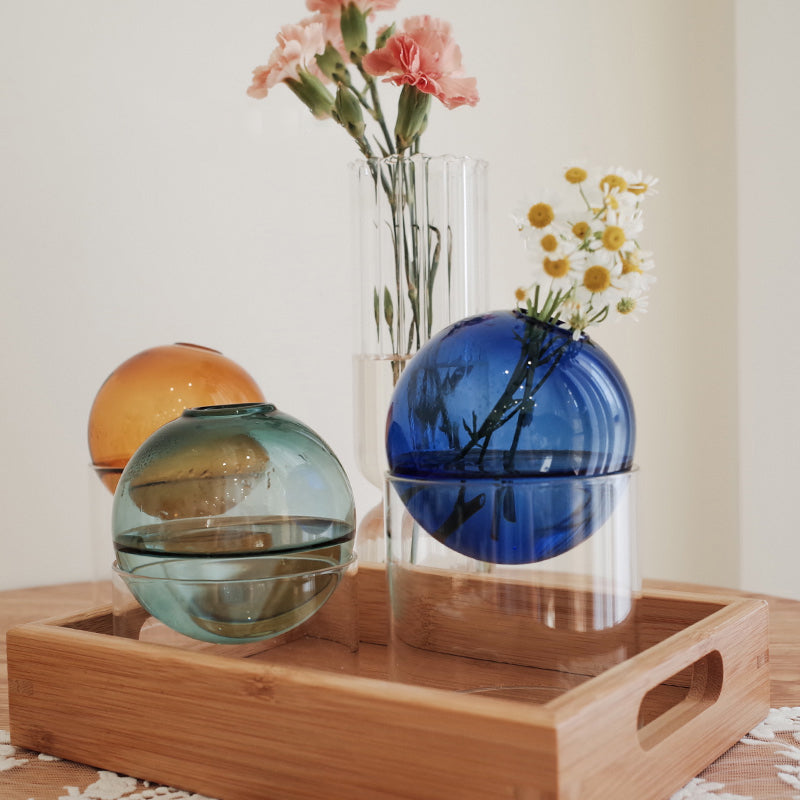 Vases ronds colorés en style nordique