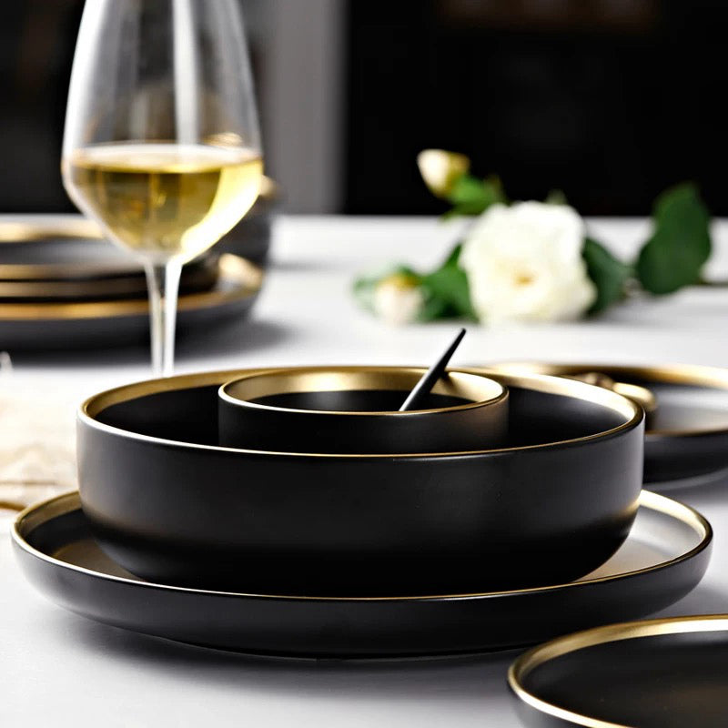 Assiettes plates en porcelaine noire